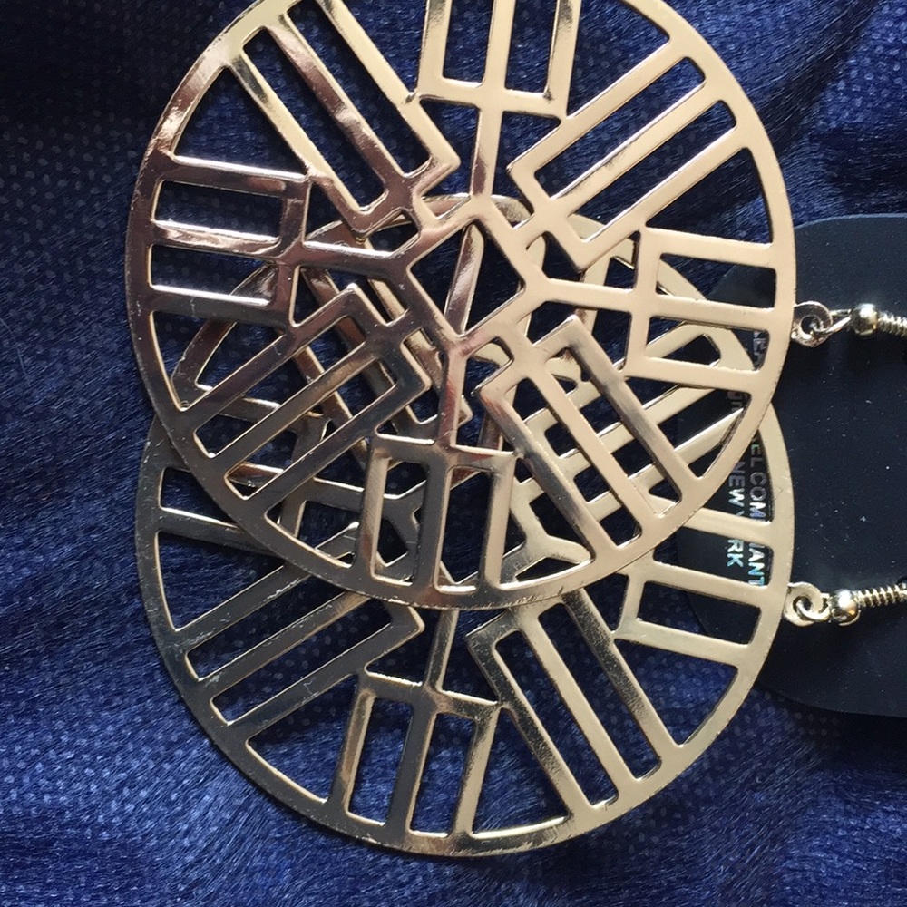 Color Me Sunday $20‼️Geometric earrings. - Picture 2 of 2